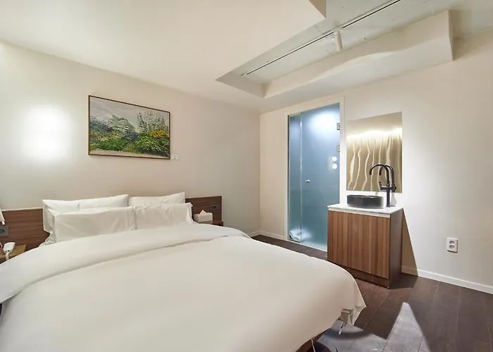 Anook Nampo Hotel