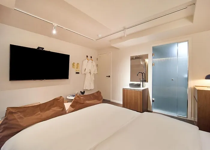 Anook Nampo Hotel Busan